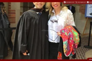 هالة سرحان تنشر صورة نادرة مع نجلها