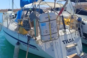 وزير سابق يعرض مركبا شراعيا للبيع