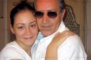 وفاة والد منة شلبي