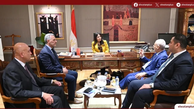 الإسكان تبحث مع “أميا باور” التعاون في تحلية مياه البحر