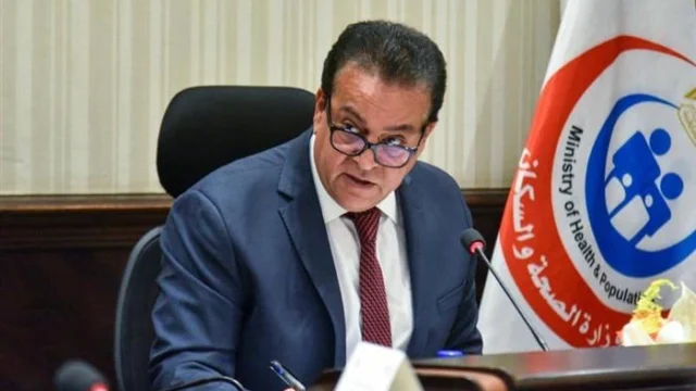 خالد عبدالغفار وزير الصحة