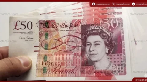 تباين سعر الجنيه الاسترليني في البنوك المصرية اليوم مع تجاوزه 71 جنيها للبيع