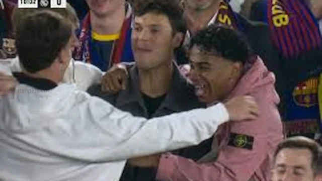 لامين يامال برشلونة علم فلسطين